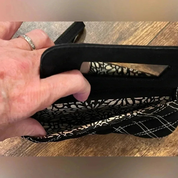 RETIRED: Vera Bradley | ladies wristlet handbag. - Picture 7 of 16